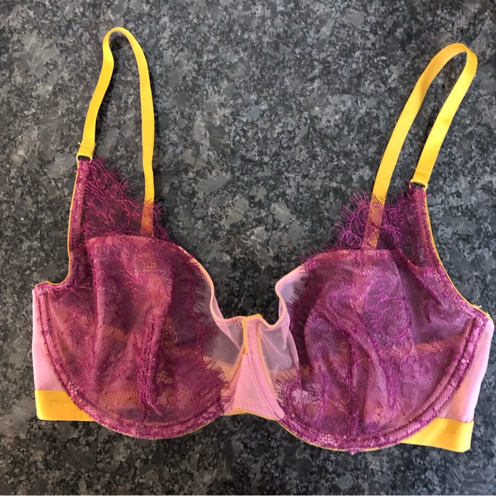Dora Larsen Gold & Magenta Lace Underwire Bra 34 D